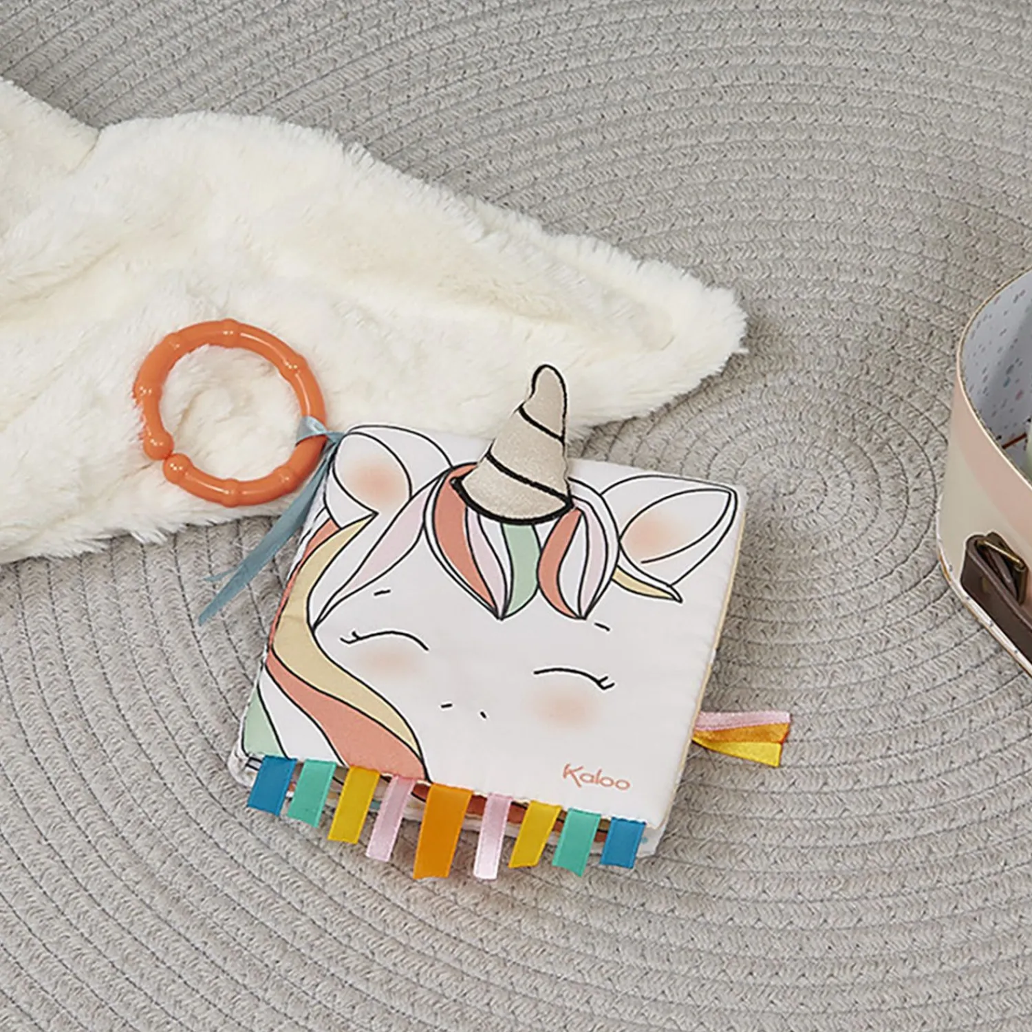 Activity Book - The Happy Unicorn<Kaloo Outlet